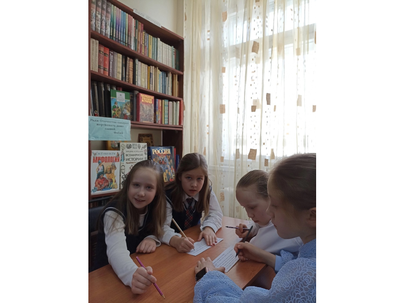 С  1 апреля в рамках Недели детской книги в школьной библиотеке проводятся мероприятия для ребят..