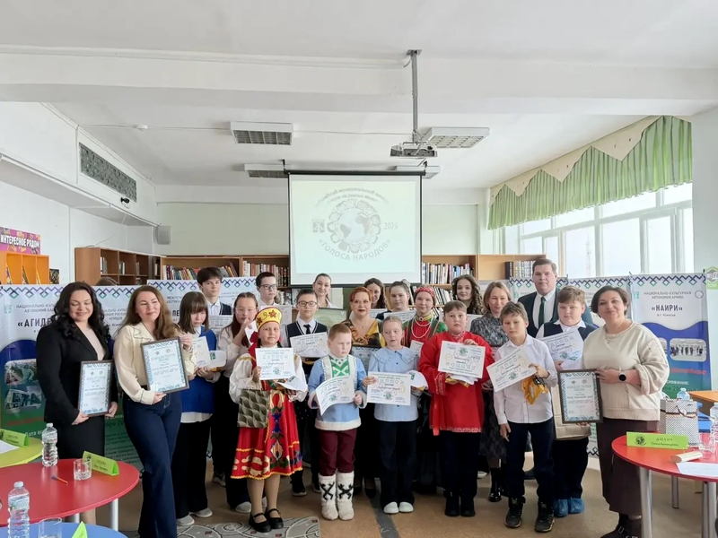 Учащиеся школы приняли участие в Муниципальном конкурс чтецов на разных языках «Голоса народов России». Учащиеся школы приняли участие в Муниципальном конкурс чтецов на разных языках «Голоса народов России»..