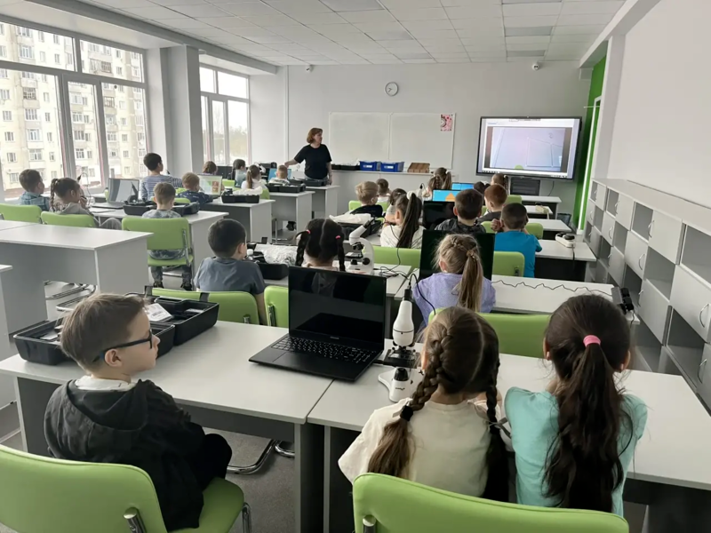 В стенах нашего школьного технопарка «Кванториум» кипит жизнь! В стенах нашего школьного технопарка «Кванториум» кипит жизнь!.