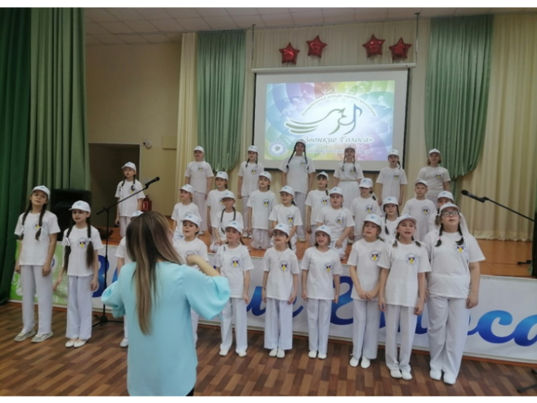 Музыкальная весна распахнула двери для творческих ребят детских садов и школ г. Усинска….