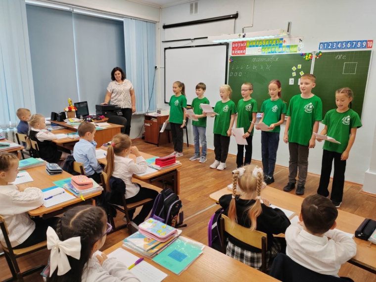 В рамках Всероссийского экологического субботника &quot;Зелёная Россия&quot; в школе продолжаются мероприятия.