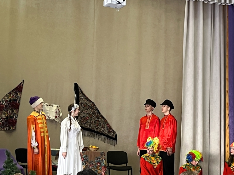 6  марта на сцене актового зала состоялся спектакль-сказка «Про Федота - стрельца».